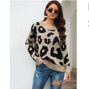 Round Neck Leopard Print Sweater